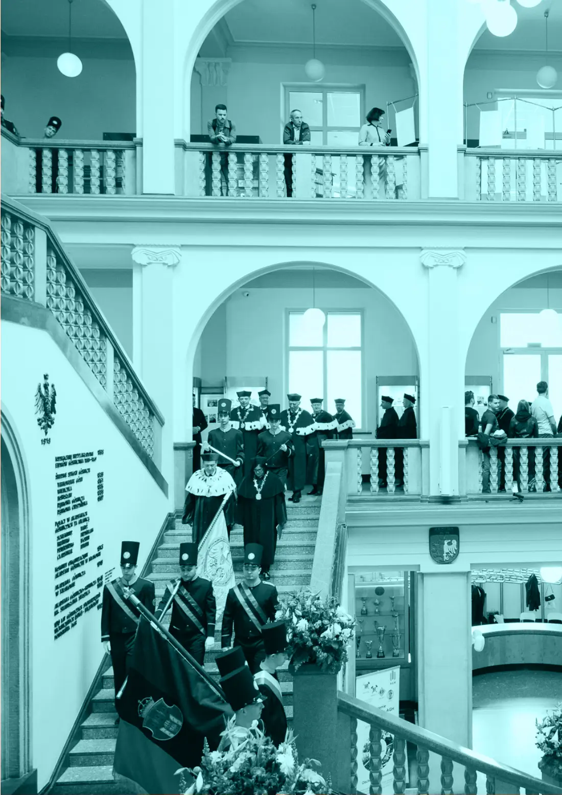 Strona sprawozdania AGH z uroczystością akademicką w reprezentacyjnej auli
